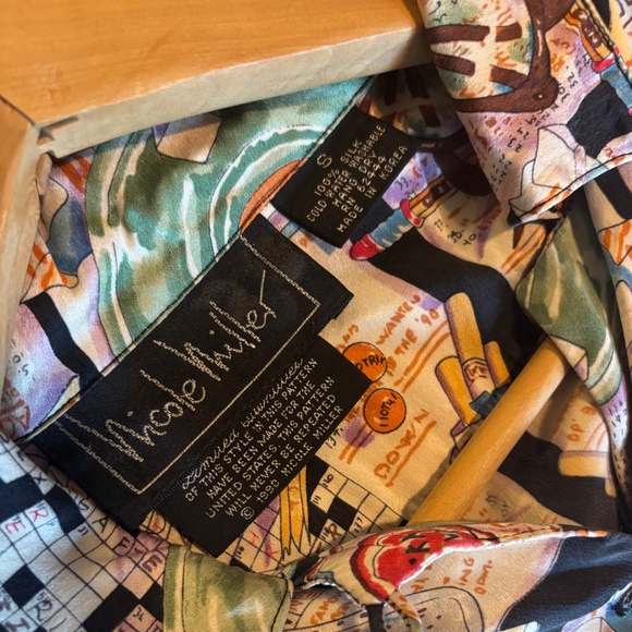 Nicole Miller 1993 100% Silk Coffee & Crosswords Shirt Women’s Small Rare - Picture 3 of 6